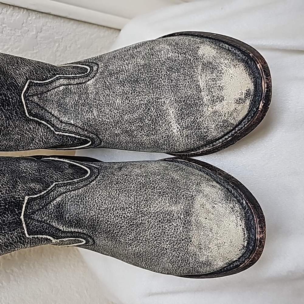 Aldo Distress Leather  Booties - Picture 5 of 11